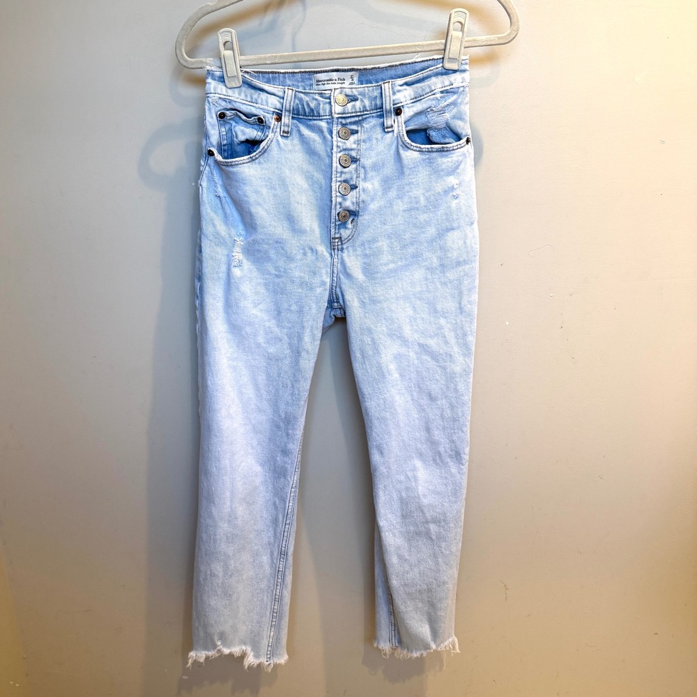 Abercrombie & Fitch Ultra High Rise Ankle Straight Jeans Light Distressed 27